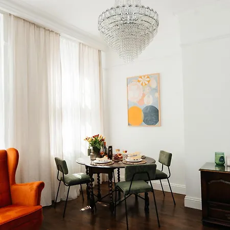 Maya's Flats 31 - Double Bedroom In Old Town Apartment *