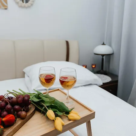 Maya's Flats & 31 - Z Dwiema Sypialniami Two Bedrooms Ogarna Str Old Town Appartamento