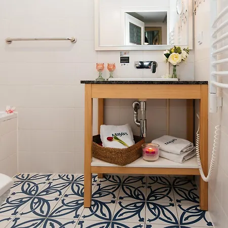 Maya's Flats 31 - Double Bedroom In Old Town Apartment Danzig