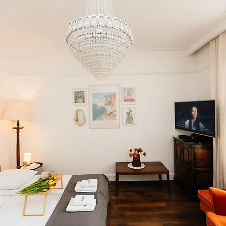 아파트 Maya's Flats & 31 - Z Dwiema Sy *