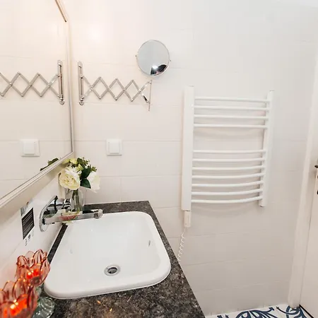 Maya's Flats 31 - Double Bedroom In Old Town Appartamento Danzica