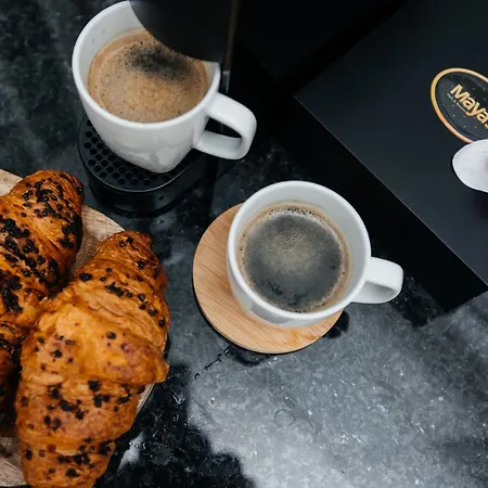 Maya's Flats & 31 - Z Dwiema Sy 아파트