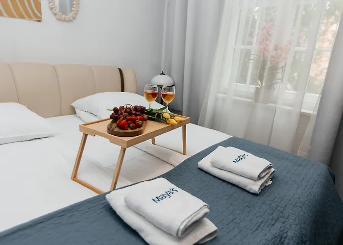 Maya's Flats & 31 - Z Dwiema Sy Apartamento