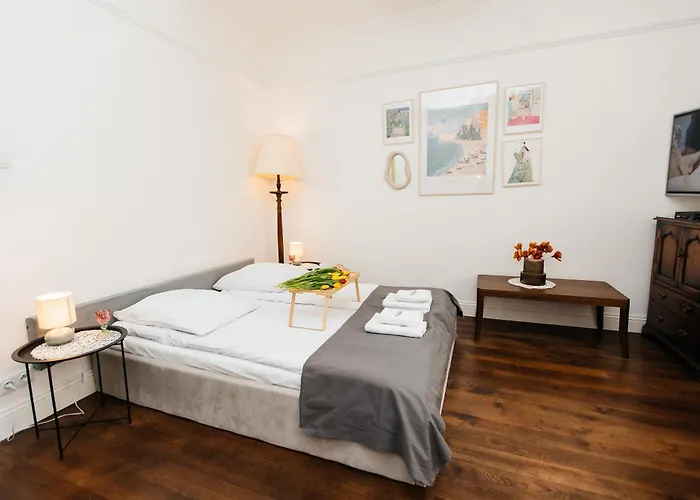 Maya's Flats & 31 - Z Dwiema Sy Apartamento