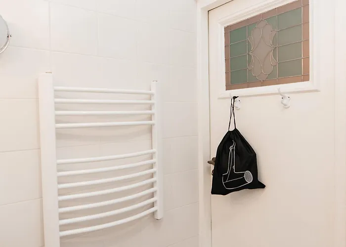 Maya's Flats & 31 - Z Dwiema Sy *