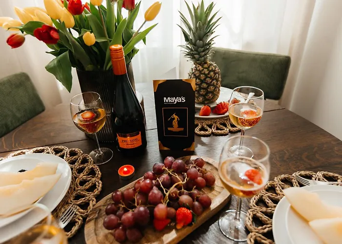 Maya's Flats & 31 - Z Dwiema Sy Apartamento