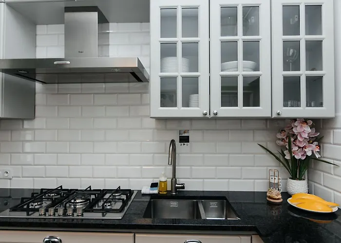 Maya's Flats & 31 - Z Dwiema Sy Apartamento